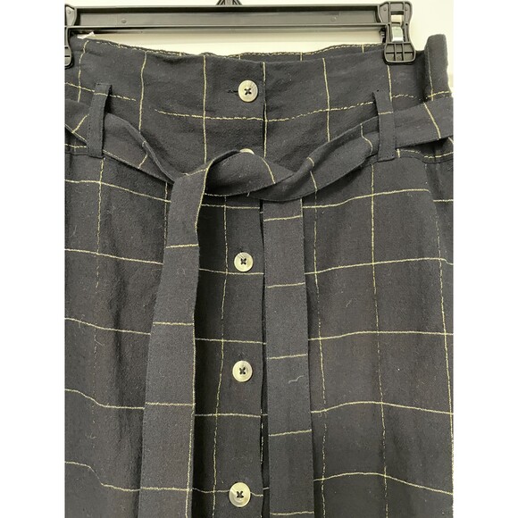 Leon & Harper Black Skirt with Gold plaid Skirt - Picture 5 of 5